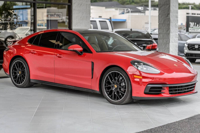 2018 Porsche Panamera 4