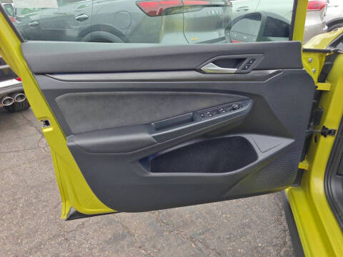 2023 Volkswagen Golf GTI 40th Anniversary Edition