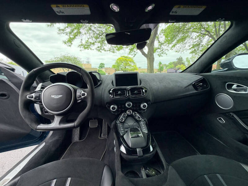 2020 Aston Martin Vantage