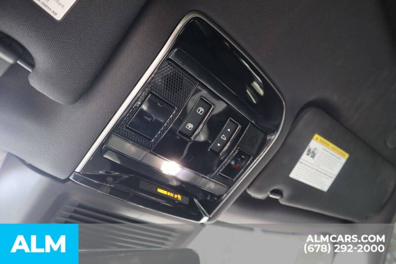 2023 Land Rover Range Rover P400 SE