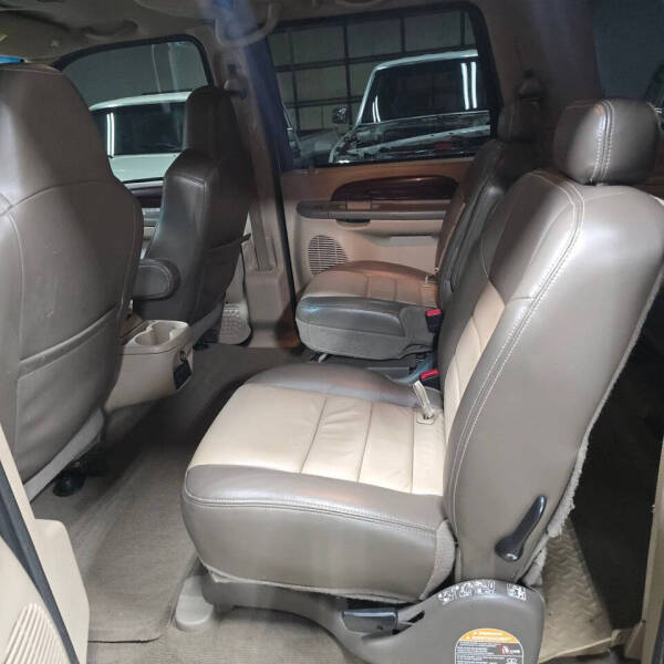 2004 Ford Excursion Eddie Bauer