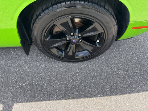 2017 Dodge Challenger SXT