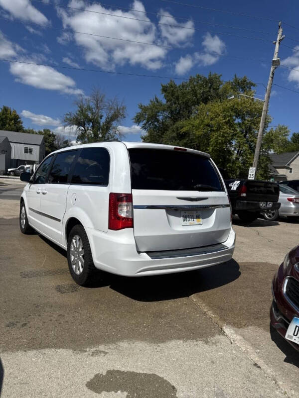 2015 Chrysler Town and Country Touring
