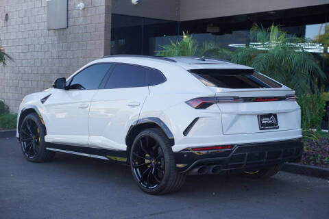 2020 Lamborghini Urus