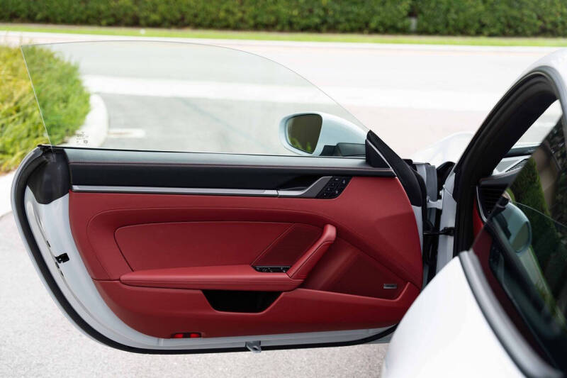 2026 Porsche 911 Carrera