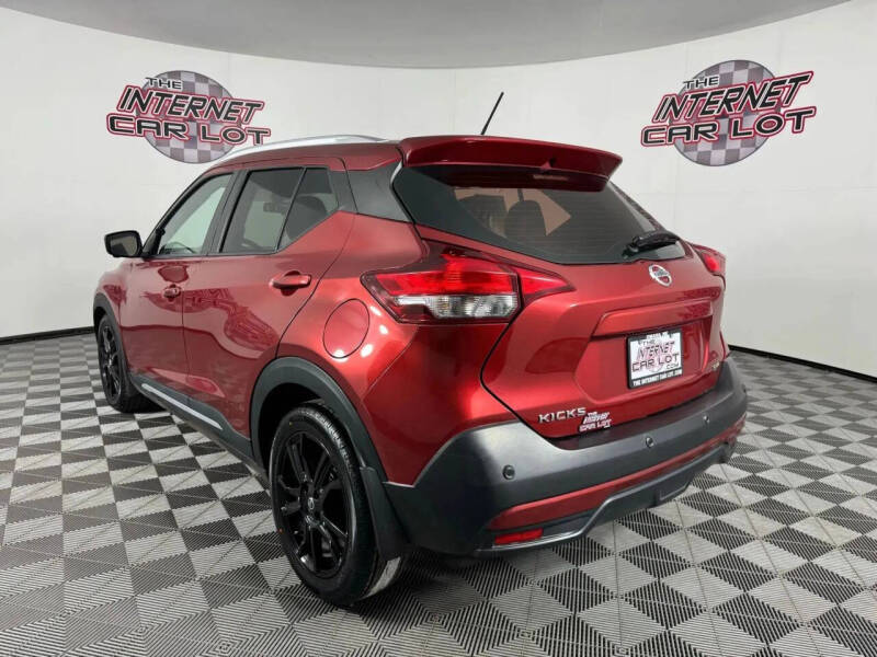 2020 Nissan Kicks SR