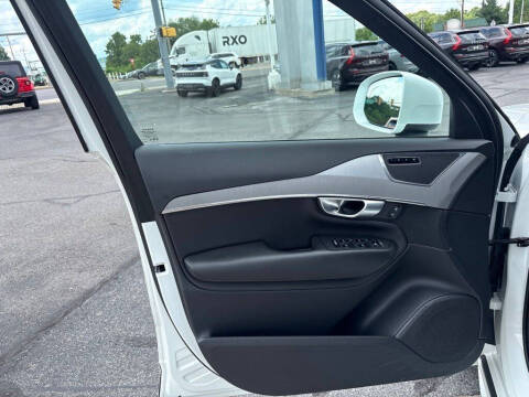 2023 Volvo XC90 B5 Core