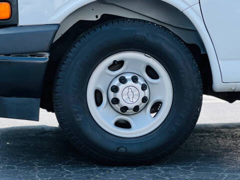 2017 Chevrolet Express 2500