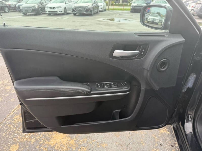 2020 Dodge Charger SXT