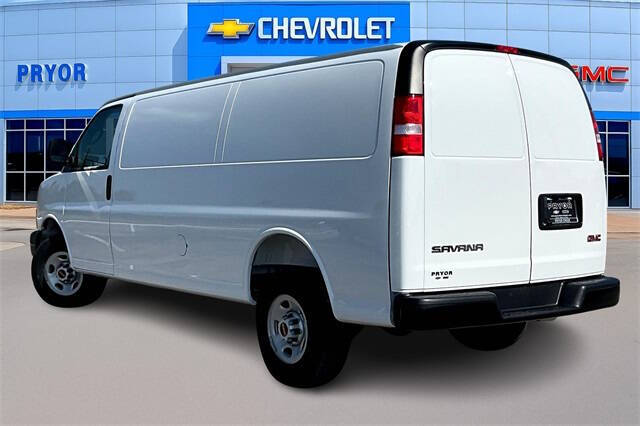 2025 GMC Savana 3500
