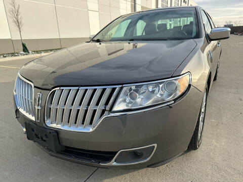 2011 Lincoln MKZ for sale at ELMHURST  CAR CENTER in Elmhurst IL