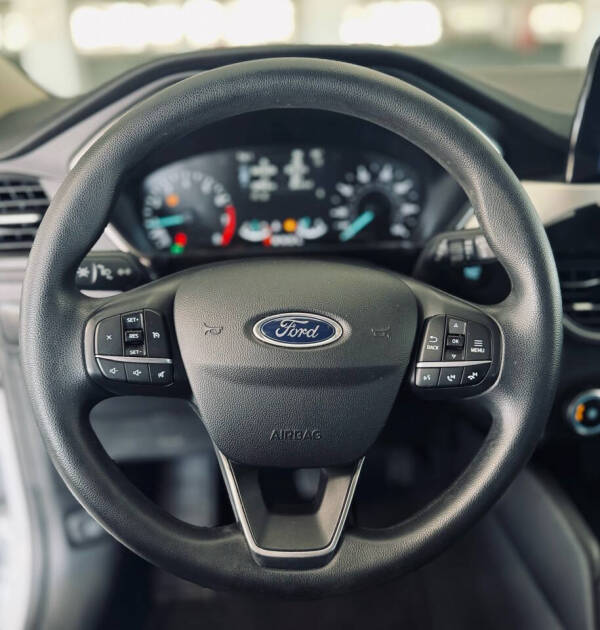 2020 Ford Escape SE
