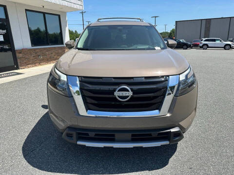 2025 Nissan Pathfinder Platinum