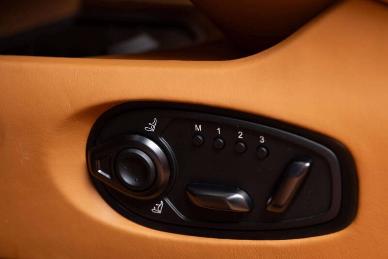 2024 Aston Martin DB12 Volante