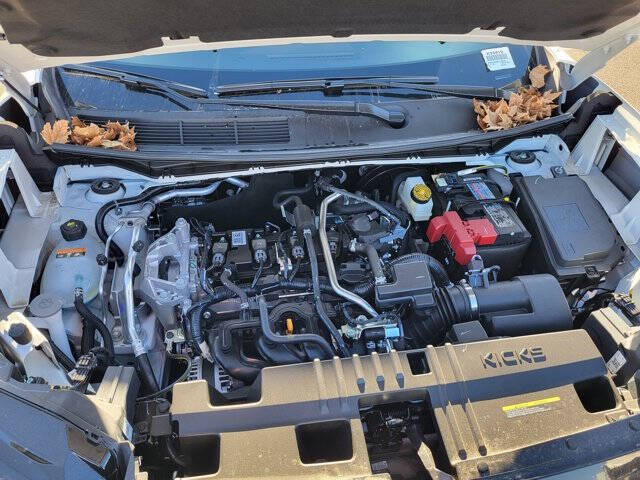 2025 Nissan Kicks SV