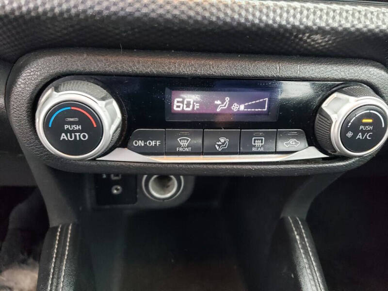 2019 Nissan Kicks S