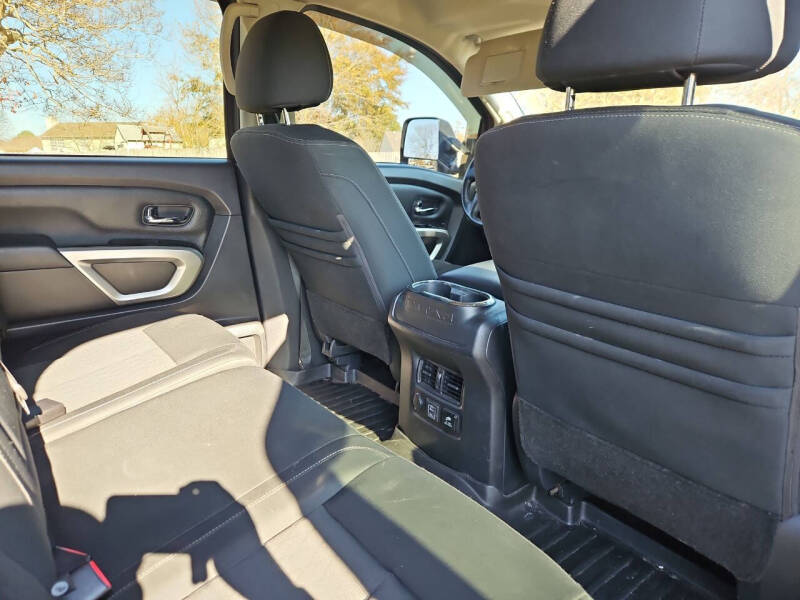 2019 Nissan Titan XD SV