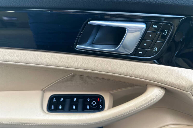 2019 Porsche Panamera