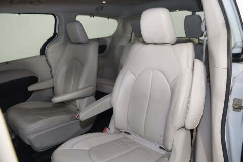 2018 Chrysler Pacifica Hybrid Touring L