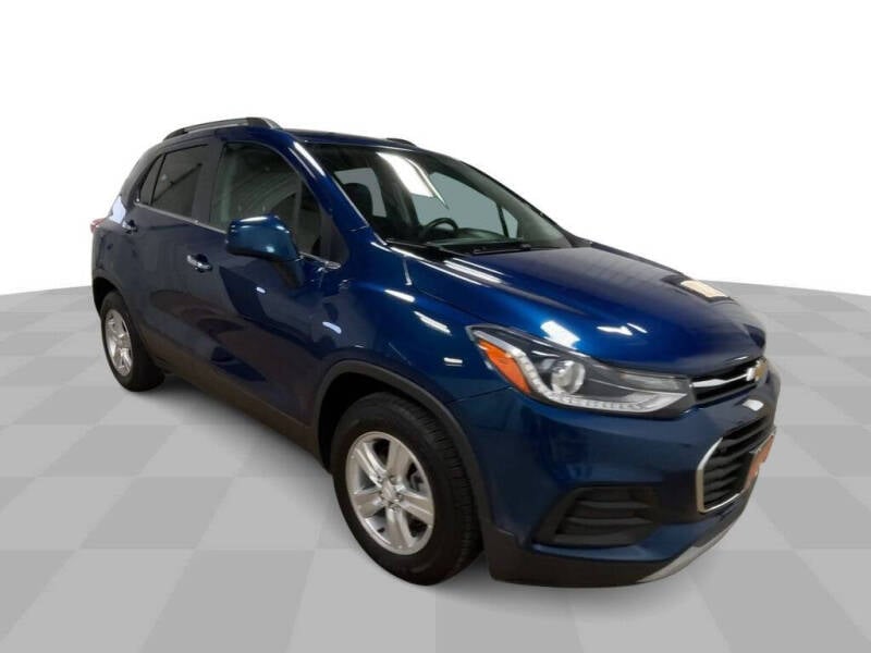 Used 2019 Chevrolet Trax LT with VIN 3GNCJLSB9KL300711 for sale in Hazel Green, WI