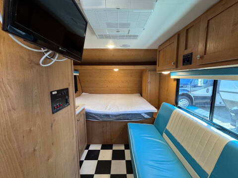 2023 Riverside RV Retro 135
