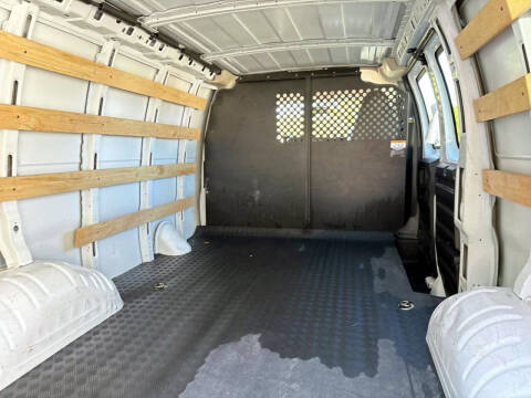 2023 GMC Savana 2500