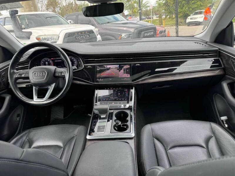 2019 Audi Q8 quattro Premium Plus 55 TFSI