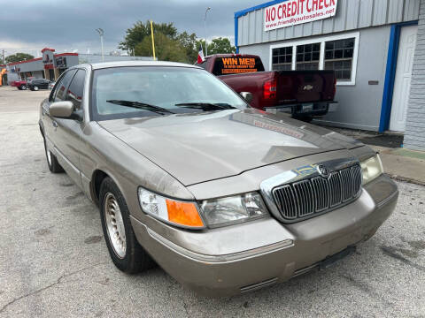 2001 Mercury Grand Marquis for sale at Friendly Auto Sales in Pasadena TX