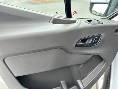 2023 Ford Transit 250