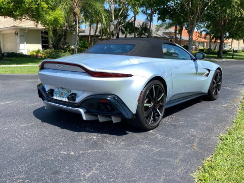2022 Aston Martin Vantage