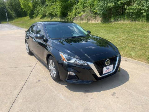 2020 Nissan Altima for sale at MODERN AUTO CO in Washington MO