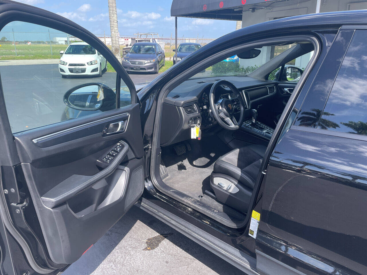 2018 Porsche Macan  - $29,900