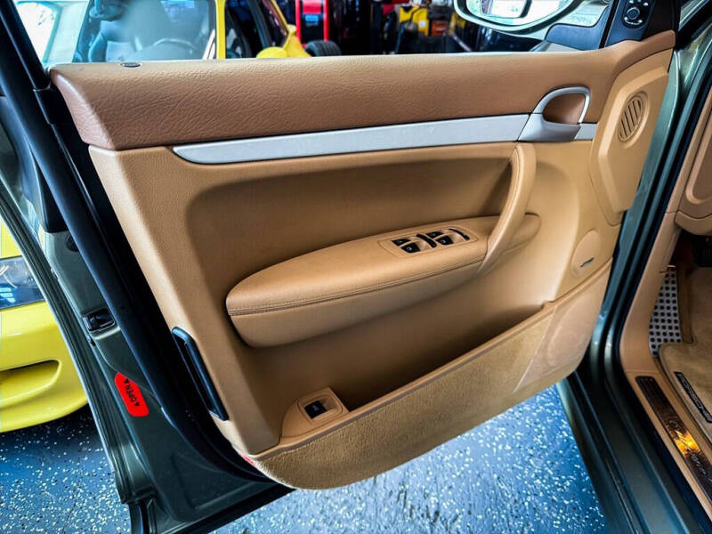 2008 Porsche Cayenne GTS