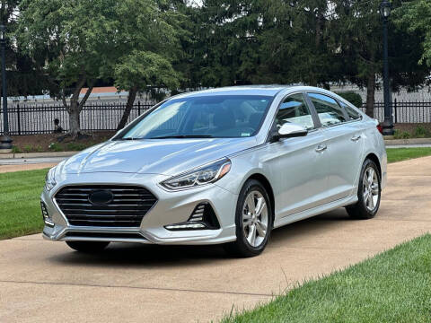 2018 Hyundai Sonata for sale at PRIME TIME AUTO in Saint Louis MO