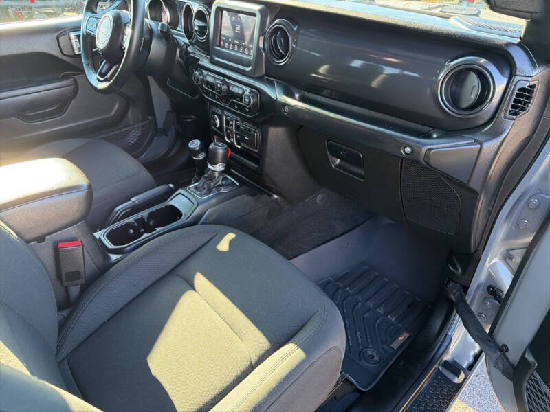 2022 Jeep Gladiator Altitude