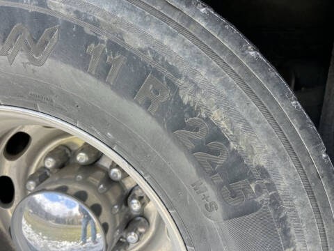 2006 Peterbilt 335 Mechanic's Truck