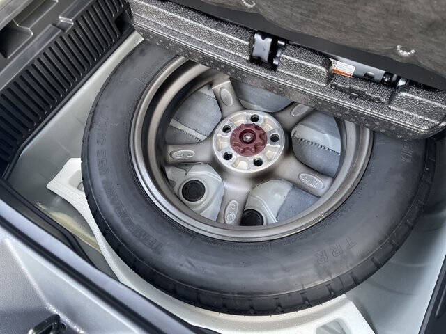 2023 Toyota Venza LE