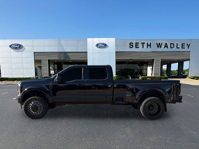 2023 Ford F-450 Super Duty Platinum