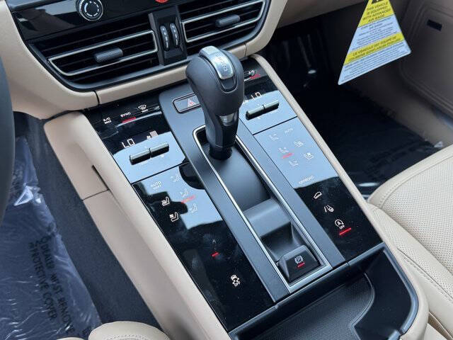 2025 Porsche Macan S