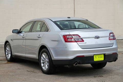 2015 Ford Taurus