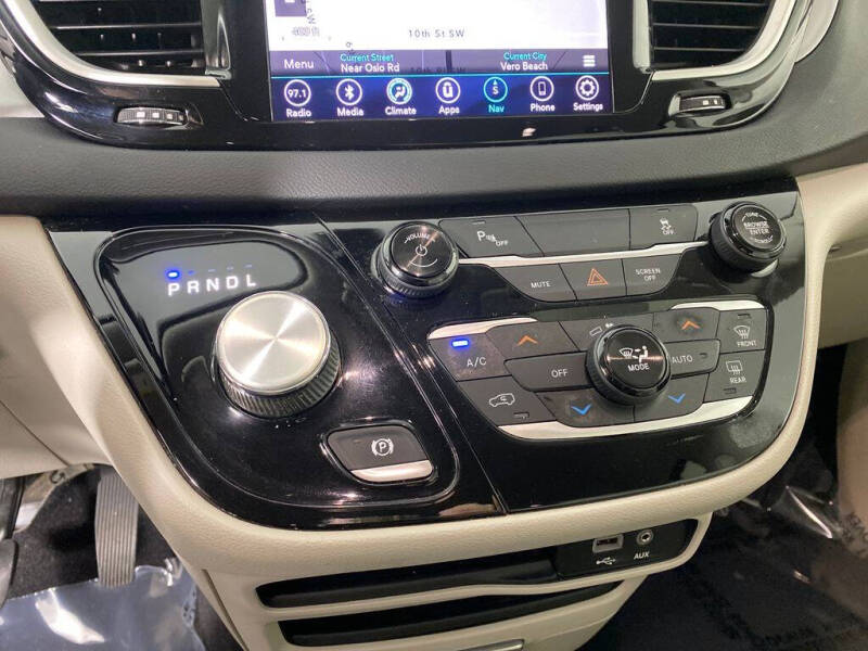 2018 Chrysler Pacifica Hybrid Touring Plus