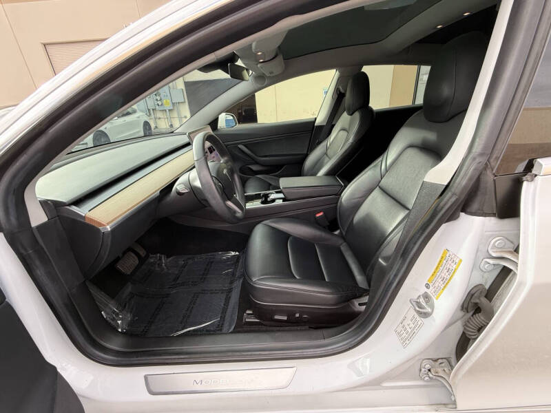 2019 Tesla Model 3 Standard Range Plus