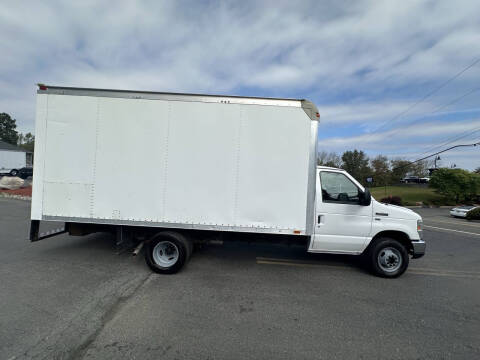 2013 Ford E-Series E-350 SD
