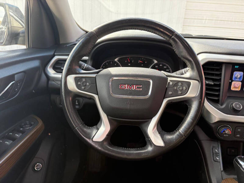 2017 GMC Acadia SLE-2