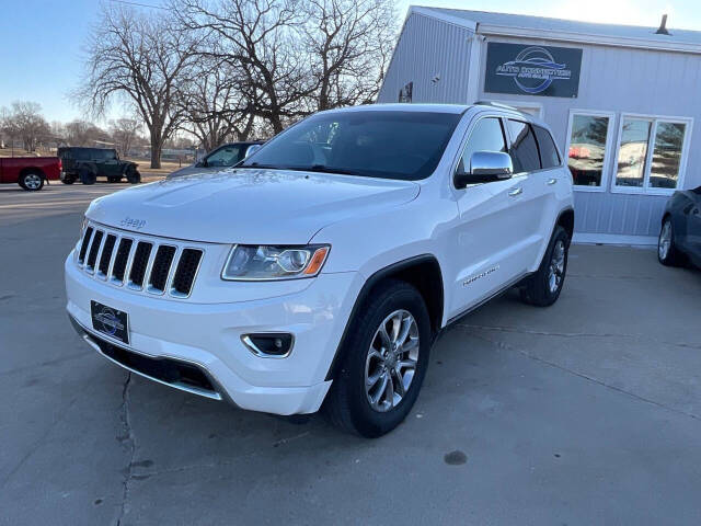 2015 Jeep Grand Cherokee for sale at Auto Connection in Waterloo, IA