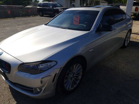 2011 BMW 5 Series for sale at SpringField Select Autos in Springfield IL