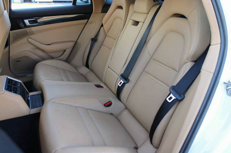 2020 Porsche Panamera