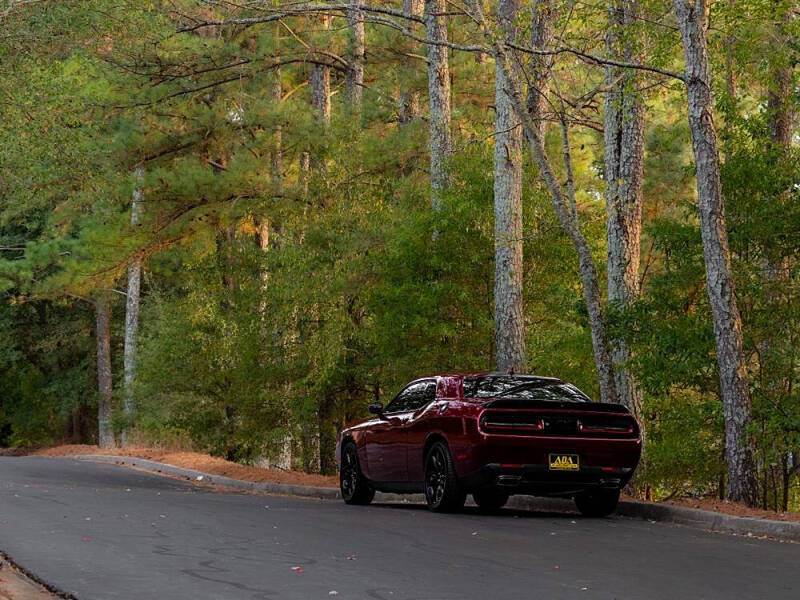2018 Dodge Challenger SXT Plus