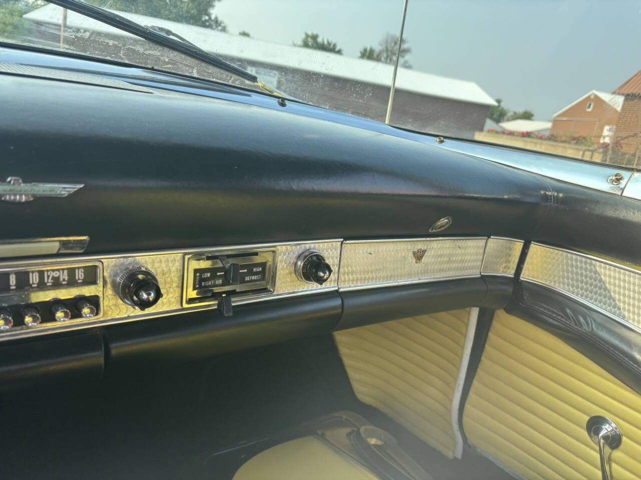 1955 Ford Thunderbird 27