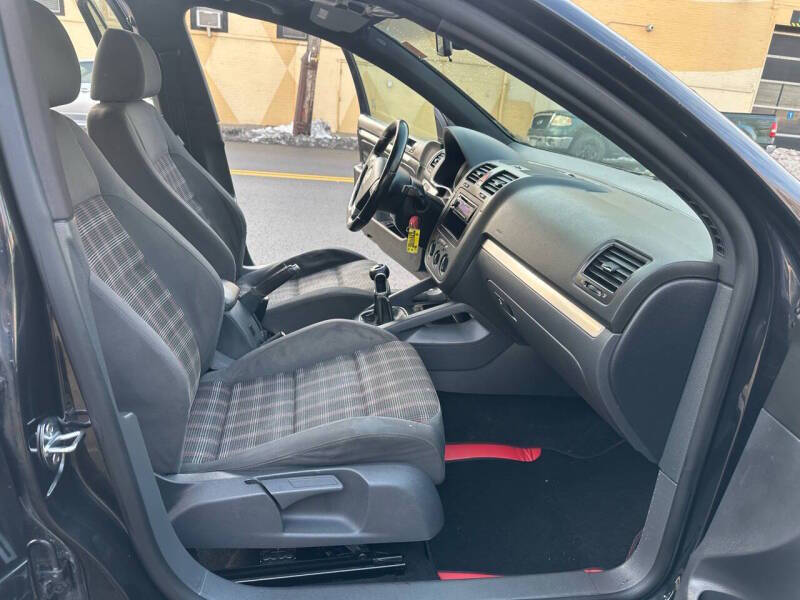 2005 Nissan Pathfinder SE